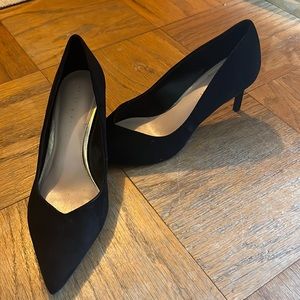Kelly & Katie black suede 2 inch pumps